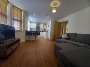 Comfortable and spacious 2 bedrooms Free parking
